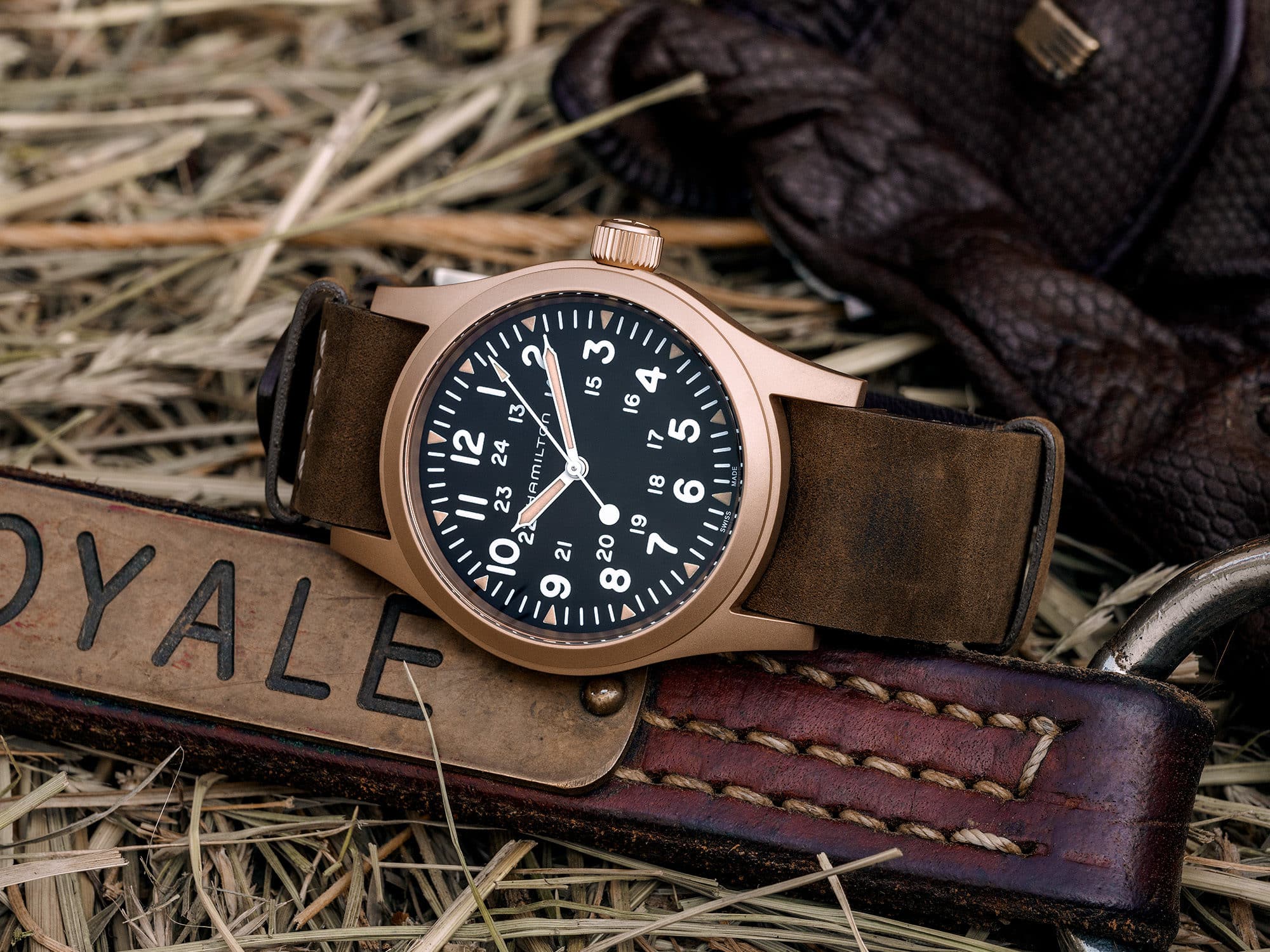 時計 HAMILTON Khaki Field Mechanical Bronze Hunters & Collectors: Hands-On With The Hamilton Khaki Field